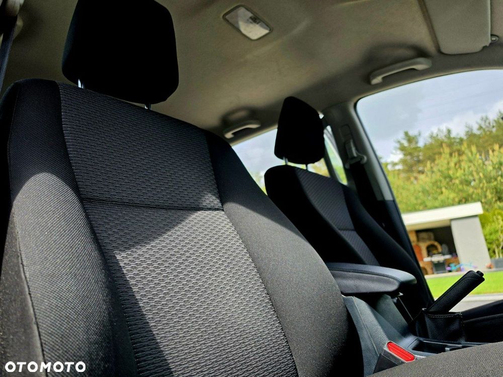 Toyota Hilux - 8