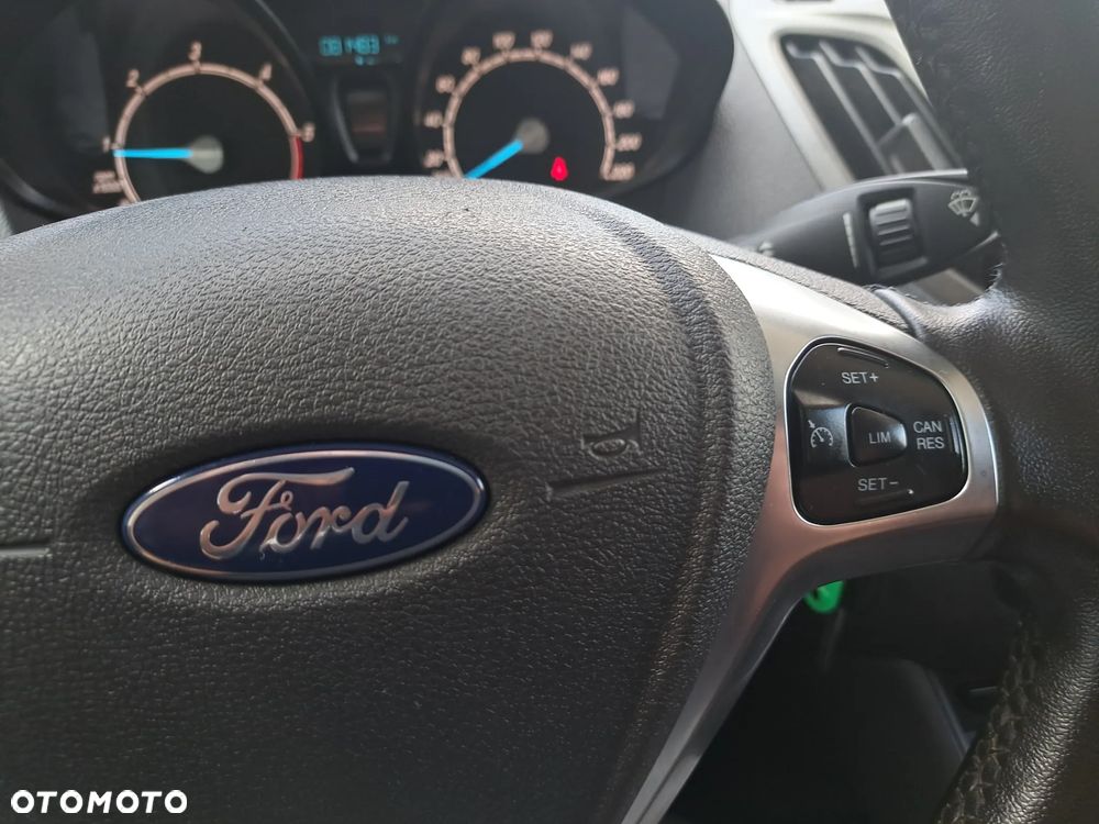 Ford COURIER - 18