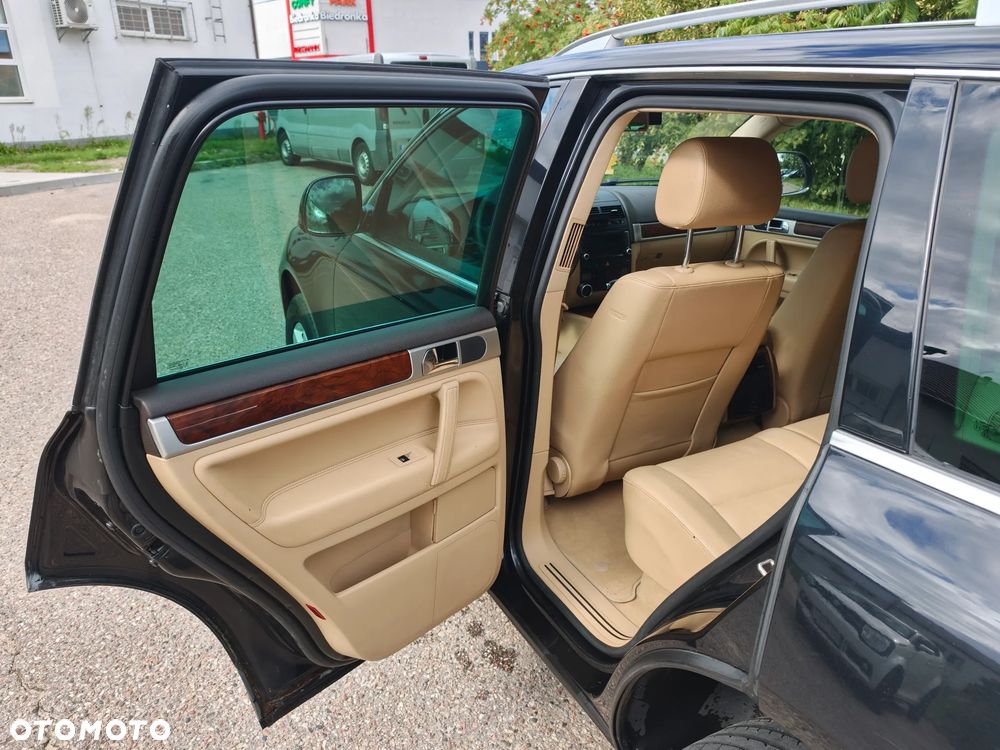 Volkswagen Touareg - 11