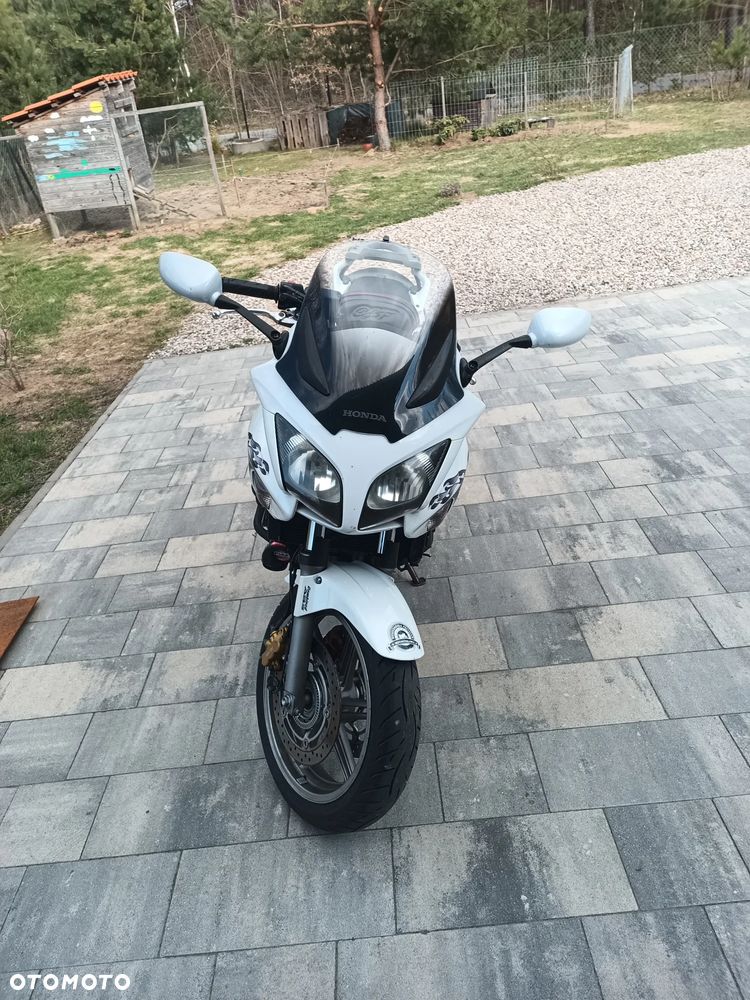 Honda CBF - 2