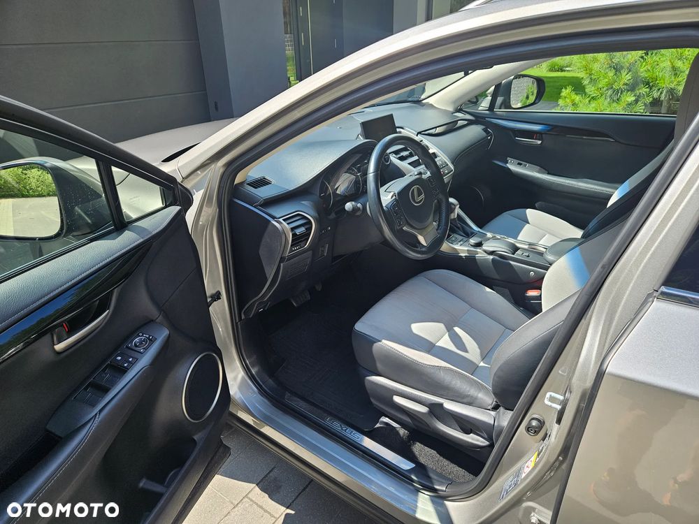 Lexus NX 300h Prestige AWD - 21