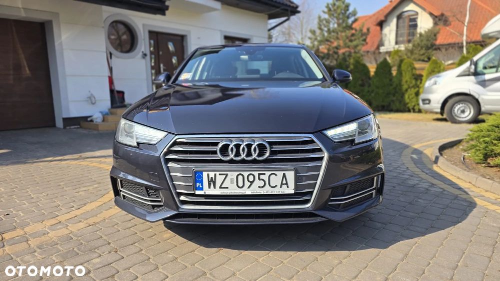 Audi A4 Limousine - 4