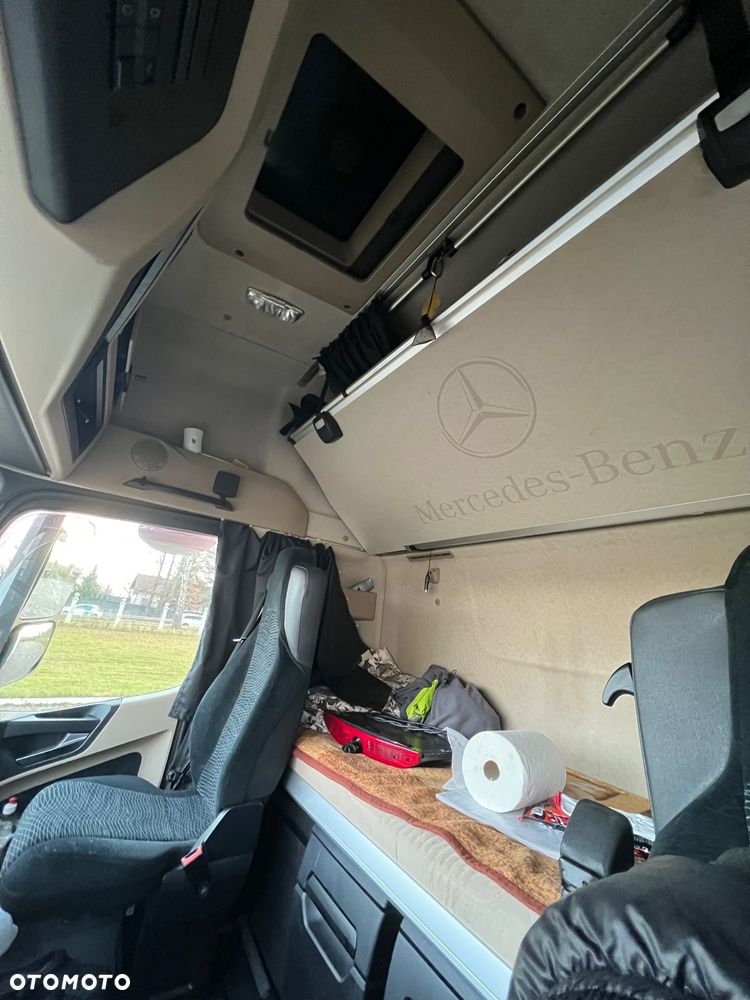 Mercedes-Benz ACTROS - 14