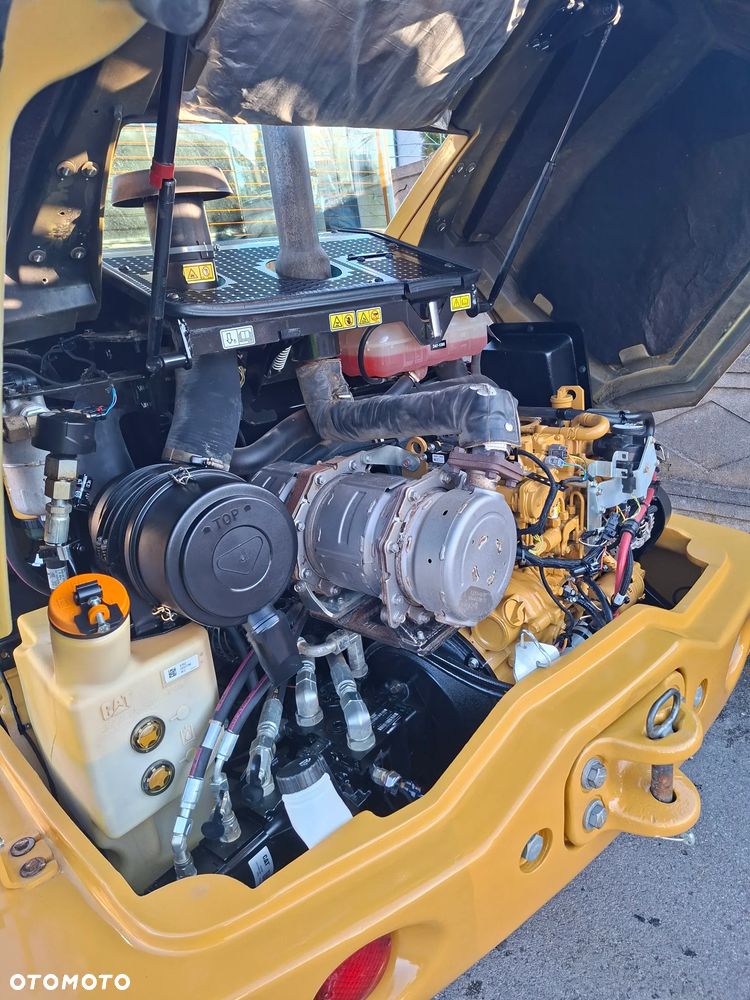 Caterpillar CAT 906 M - 28