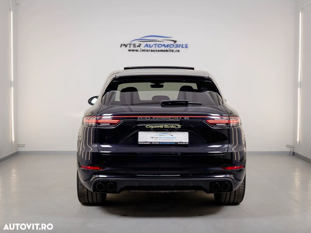 Porsche Cayenne Turbo - 4