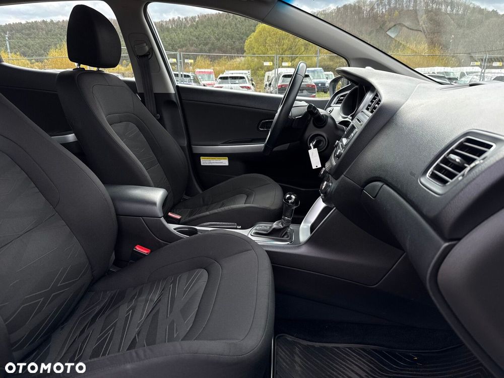 Kia Ceed - 15