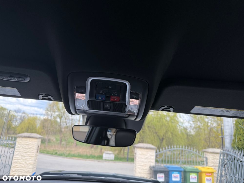 RAM 1500 5.7 Crew Cab Laramie - 16