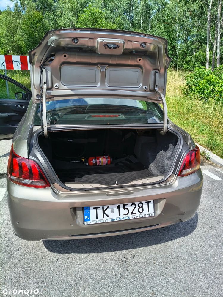 Peugeot 301 1.2 Pure Tech Active - 10
