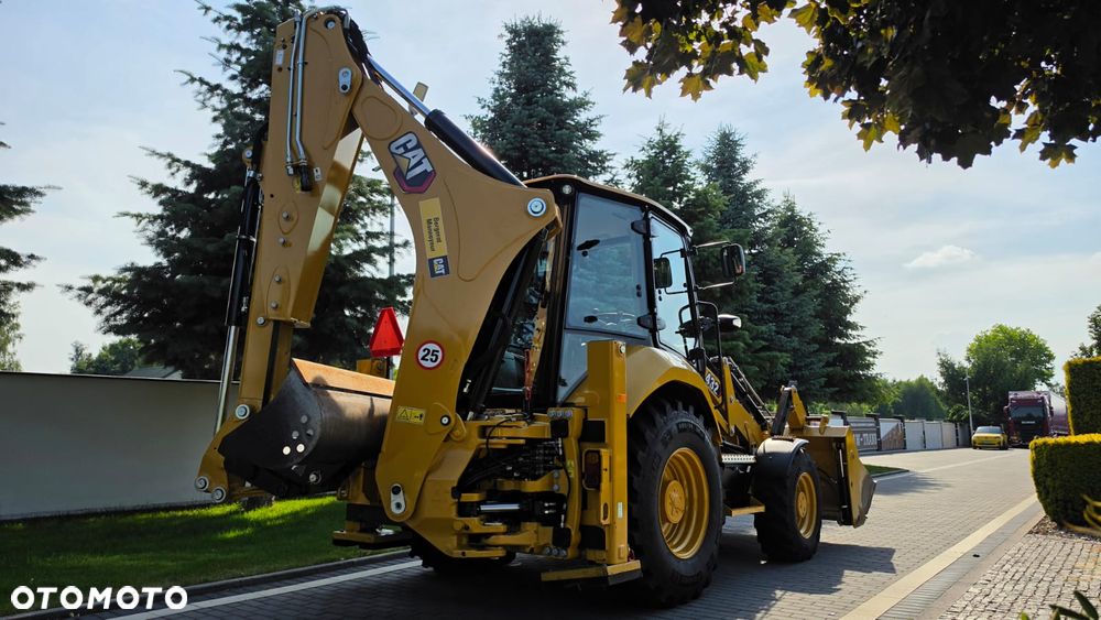 Caterpillar KOPARKO ŁADOWARKA CAT 432. 101 KONI. AUTOMATYCZNA SKRZYNIA BIEGÓW.  JOYSTICK. 3 ŁYŻKI. ROK PRODUKCJI 2023. KUPOWANA I ODBIERANA W 2024. BARDZO MAŁY PRZEBIEG JEDYNE 325 MTh. KLIMATYZACJA.  WEBASTO. STAN JAK FABRYCZNIE NOWA - 13