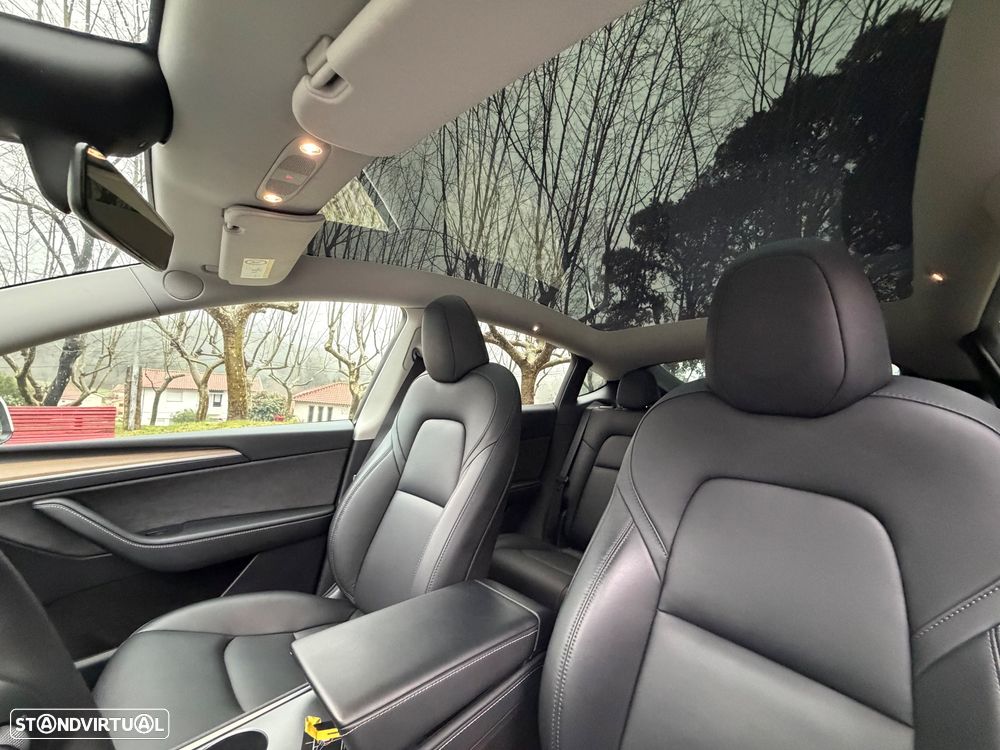 Tesla Model Y Tração Traseira - 24