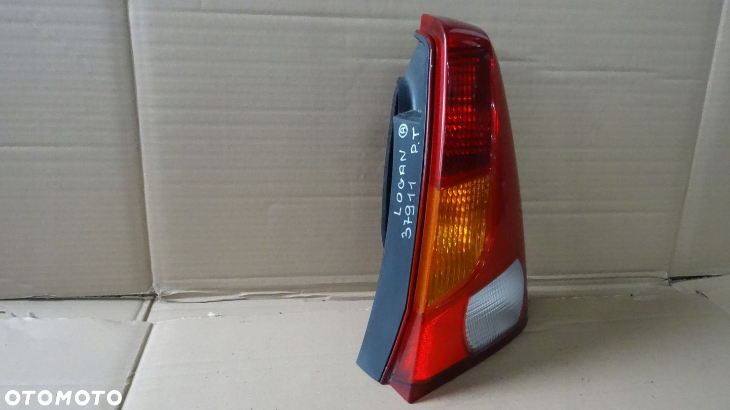 DACIA LOGAN I 1 LAMPA PRAWA TYL TYLNA - 2
