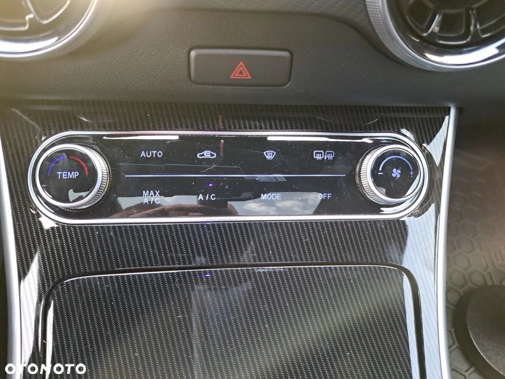 Forthing T5 EVO T-Five 1.5T HEV e-CVT - 21