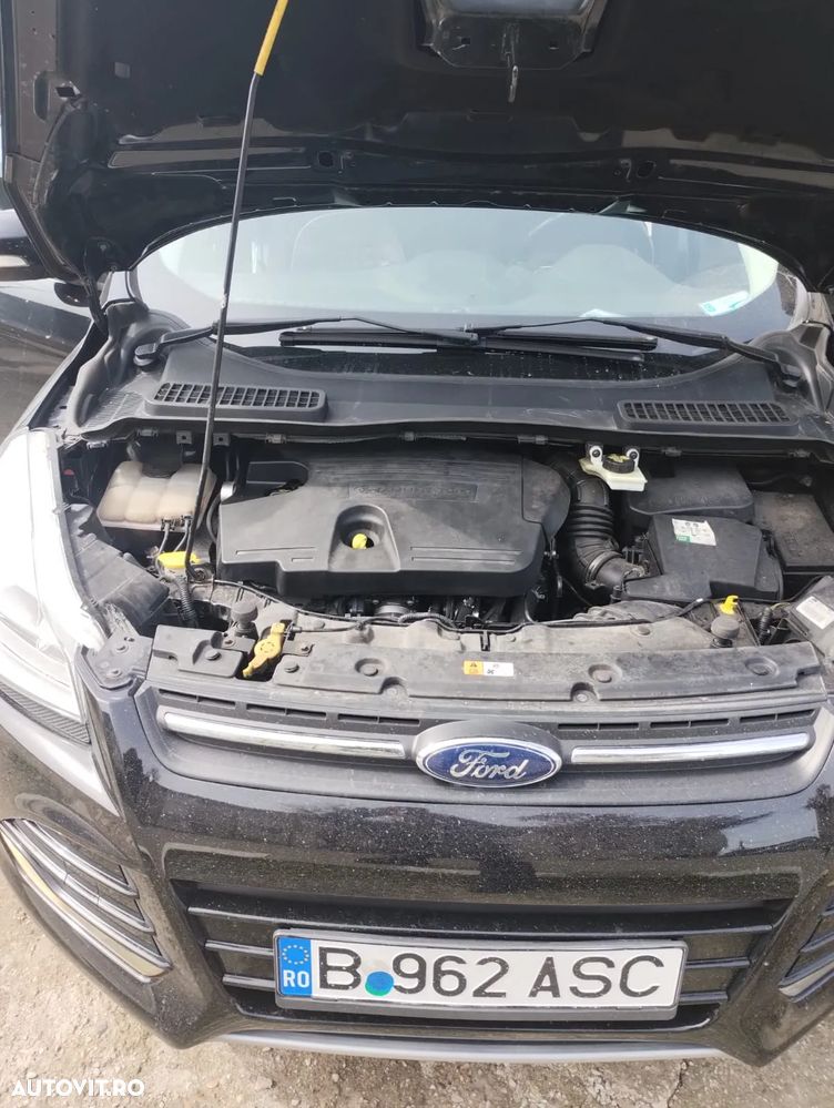 Ford Kuga 2.0 TDCi Powershift 4WD Titanium - 5