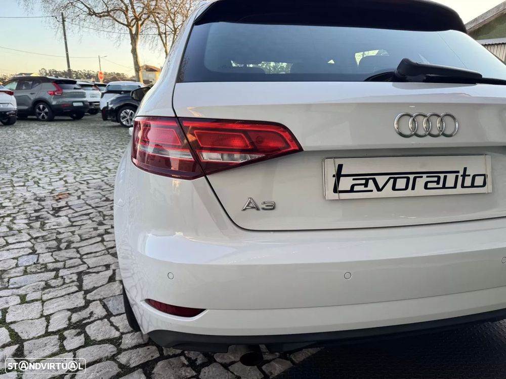 Audi A3 Sportback 1.6 TDI Design - 28