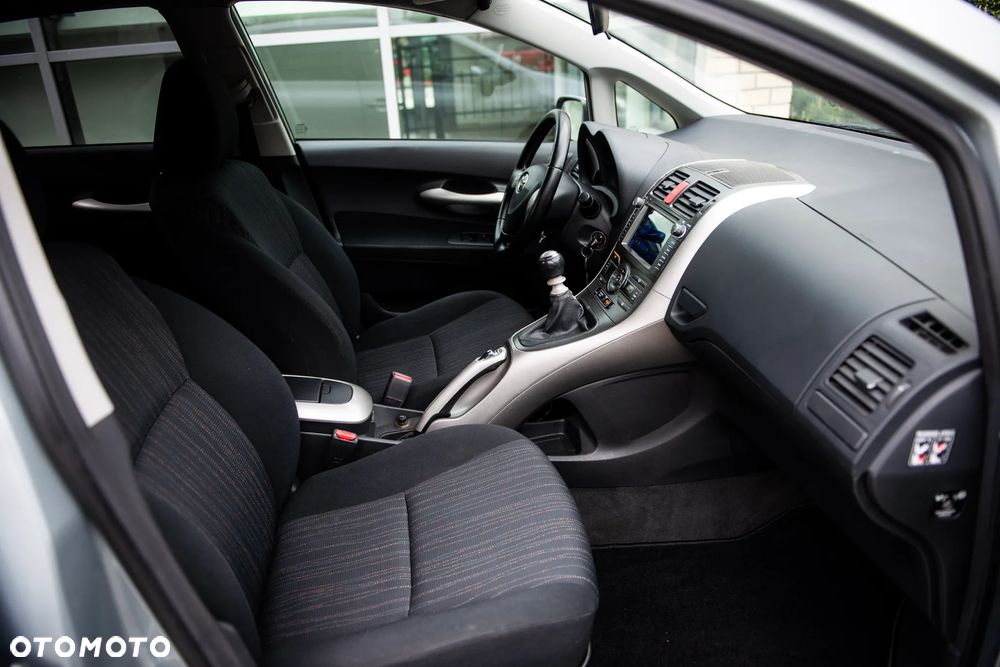 Toyota Auris 1.33 VVT-i Premium - 24