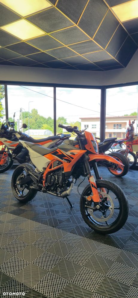 KTM SMC