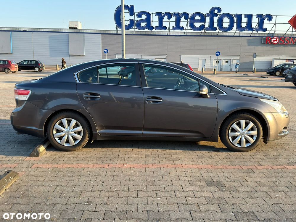 Toyota Avensis 2.0 D-4D Sol - 3