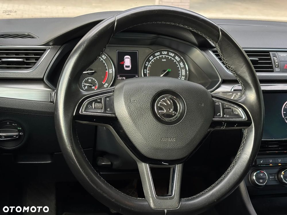 Skoda Superb 2.0 TDI Style DSG - 17