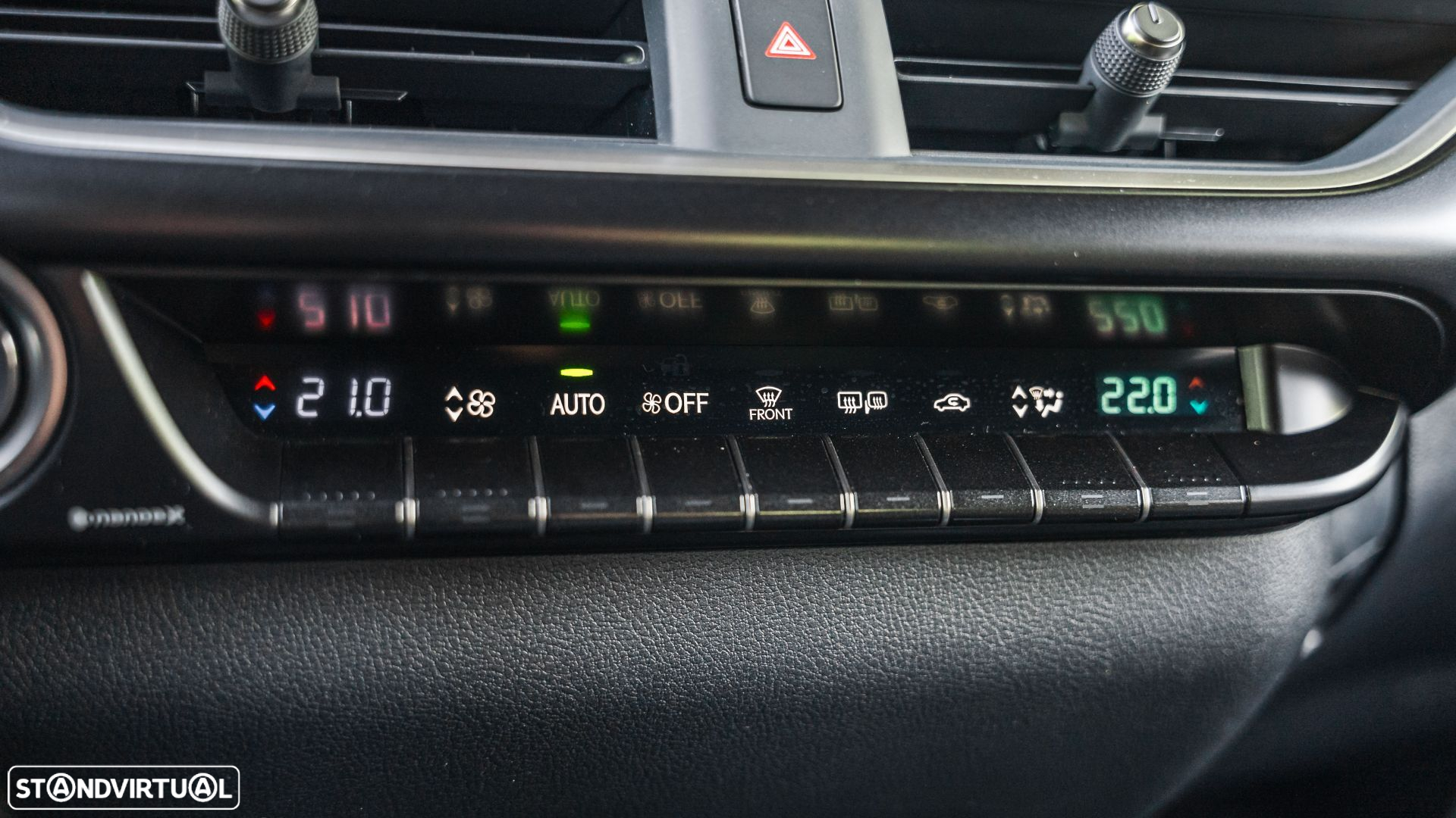 Lexus UX 250h Sport (Ecrã 12.3) - 27