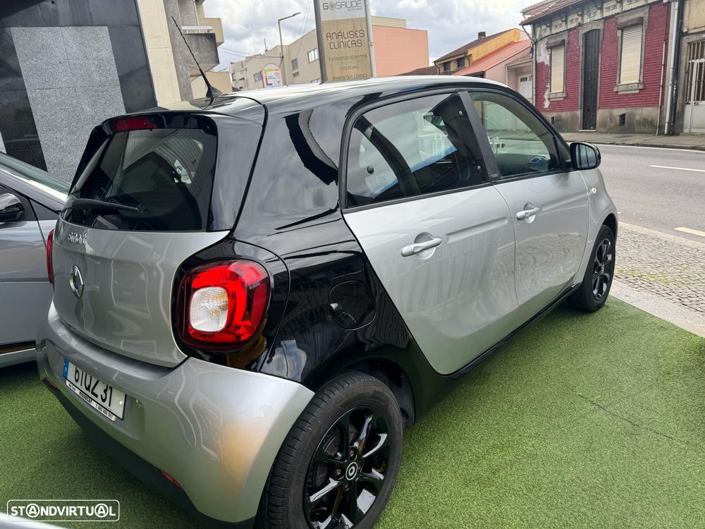 Usado Smart ForFour 2016 - 11 000 EUR, 173 000 km - Standvirtual.com