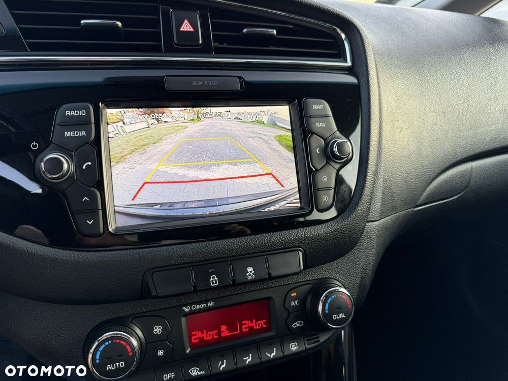 Kia Ceed 1.6 CRDi 136 ISG Platinum Edition - 27