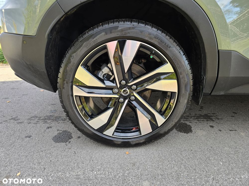 Volvo XC 40 B5 B AWD Ultimate Dark - 18