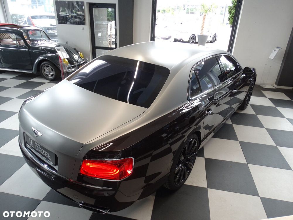 Bentley Flying Spur - 5