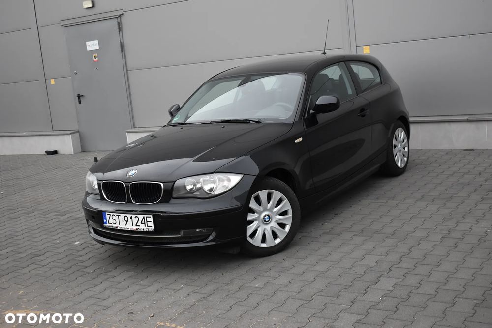BMW Seria 1 116i - 24