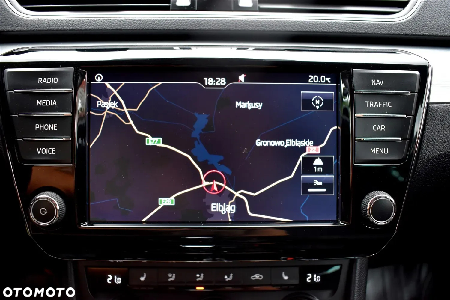 Skoda Superb Combi 2.0 TDI DSG Ambition - 29
