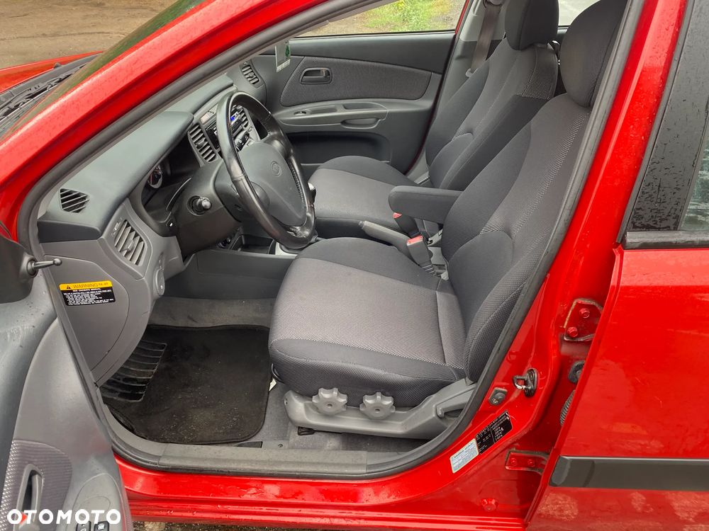 Kia Rio 1.4 EX - 29