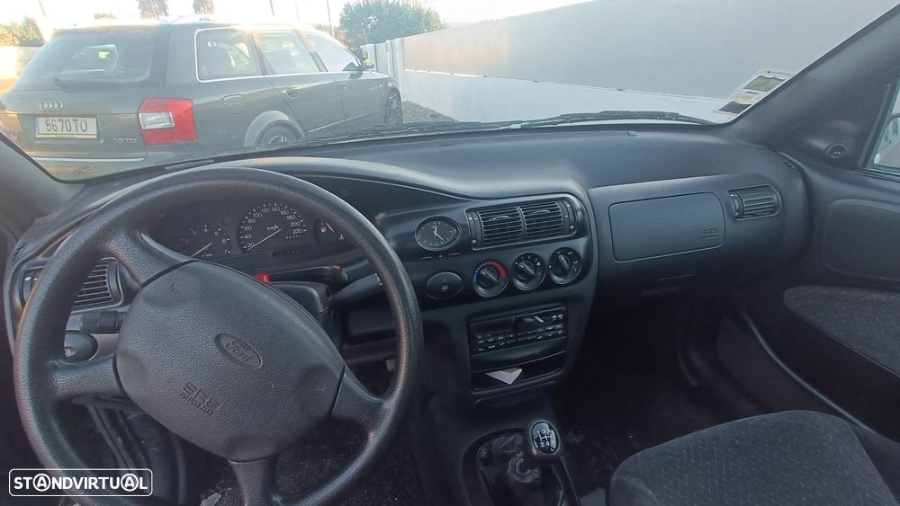 Ford Escort 1.4i Fun - 8