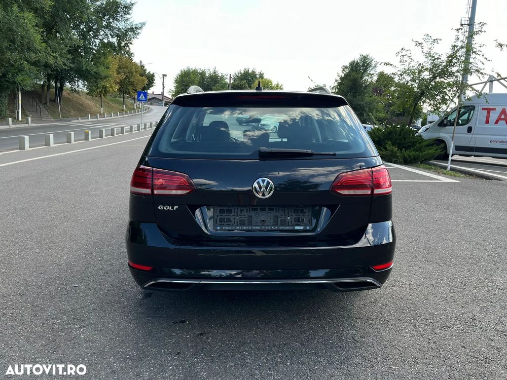 Volkswagen Golf - 4