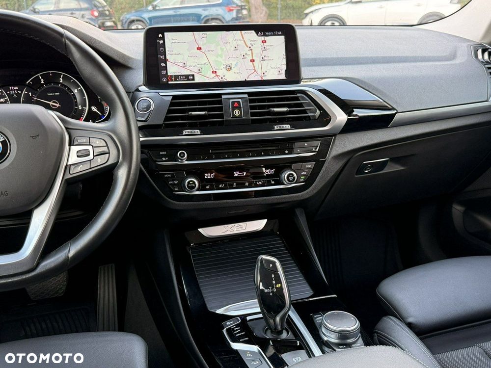 BMW X3 xDrive20d xLine - 27