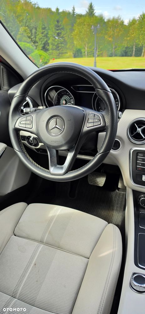 Mercedes-Benz Klasa A 180 7G-DCT - 15