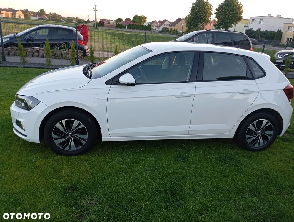 Volkswagen Polo - 2