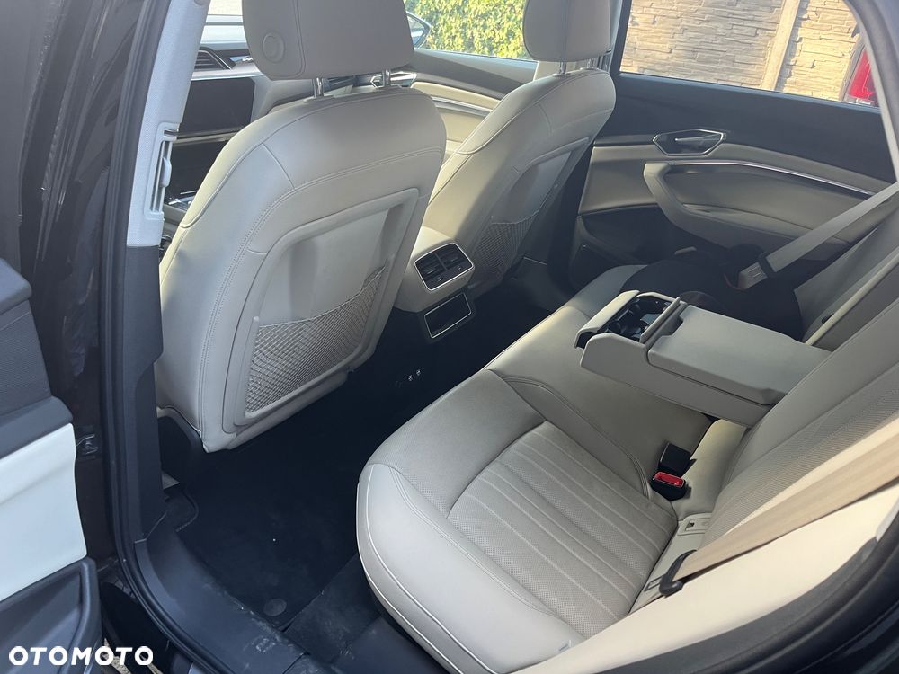 Audi e-tron 55 Quattro - 8