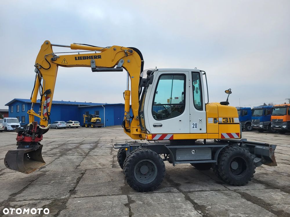 Liebherr A 311 spr z Niemiec tylko 6200mtg - 15