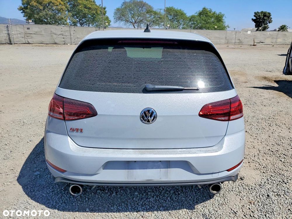 Volkswagen Golf GTI (BlueMotion Technology) DSG - 10
