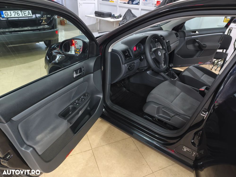 Volkswagen Golf 1.9 TDI DPF Comfortline BlueMotion - 9