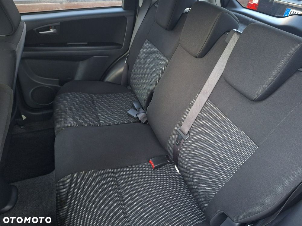 Suzuki SX4 - 12