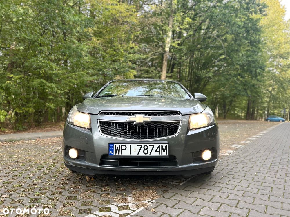 Chevrolet Cruze 1.6 LS - 10
