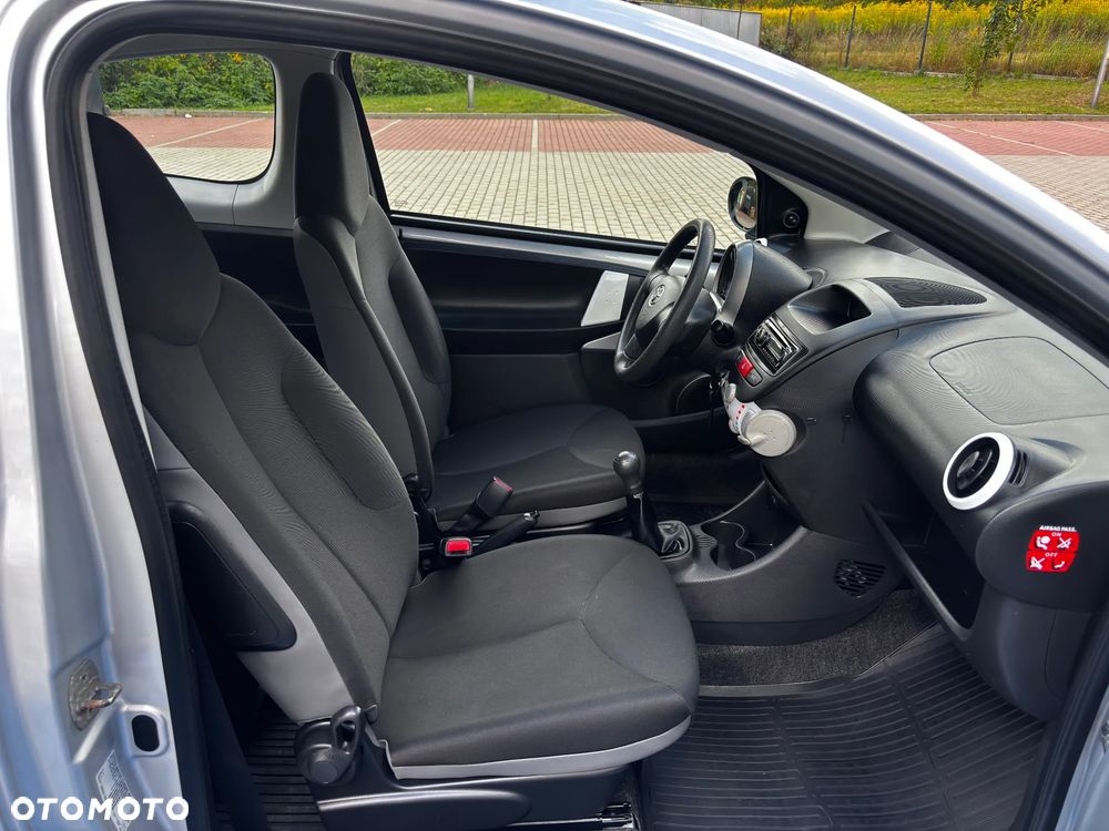 Toyota Aygo 1.0 VVT-i Terra EU5 - 12