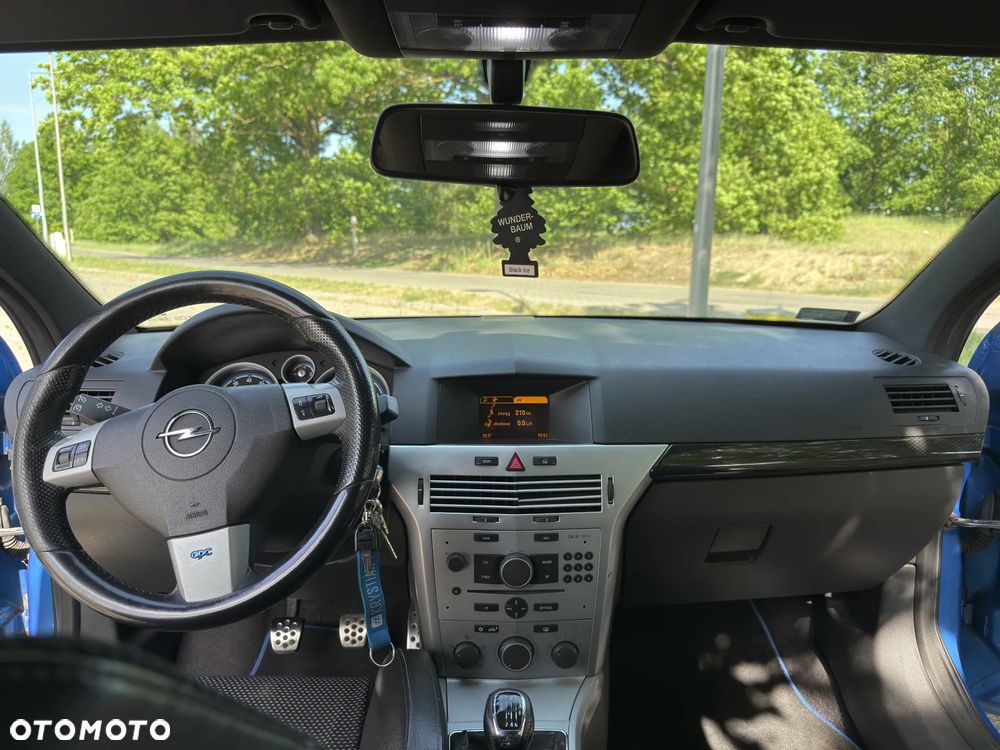Opel Astra 2.0 T OPC - 22