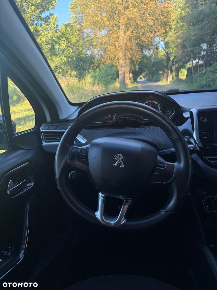 Peugeot 208 PureTech 82 Start & Stop Style - 19