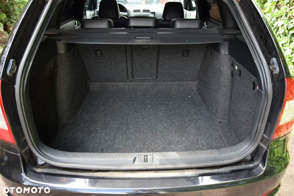 Skoda Octavia 2.0 TDI DPF RS - 9