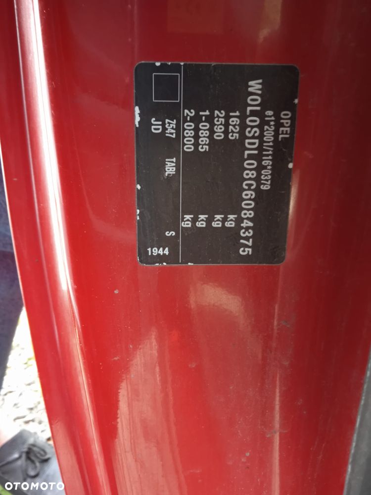 Opel Corsa 1.4 16V 111 - 2