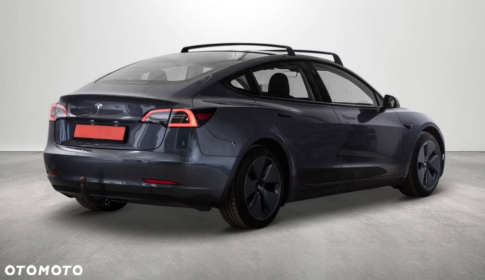 Tesla Model 3 - 7