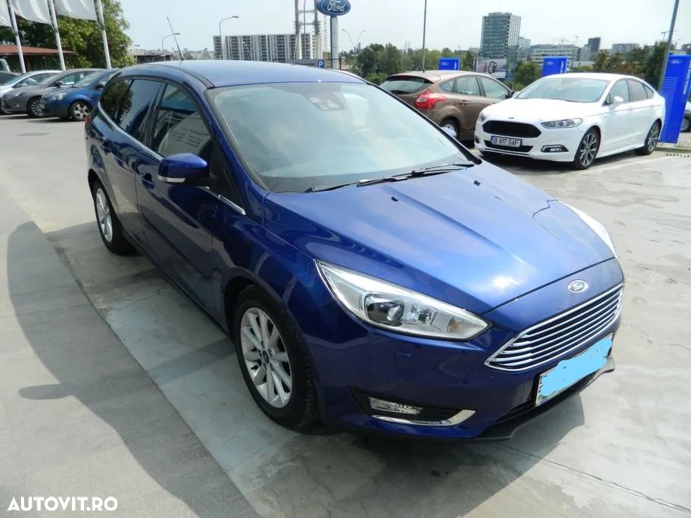 Ford Focus 2.0 TDCi Powershift Titanium - 13