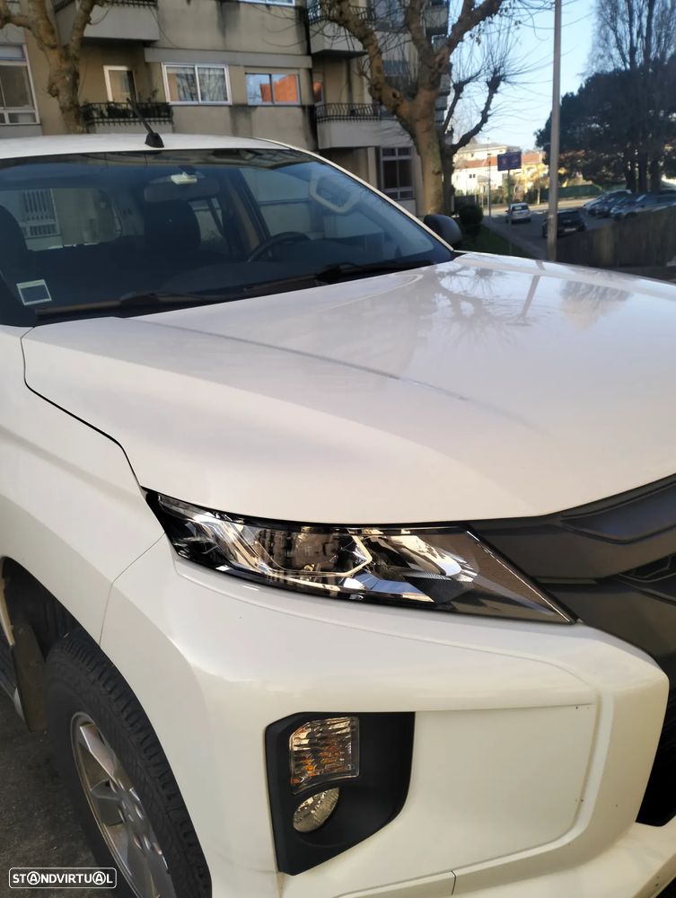 Mitsubishi L200 2.3 DI-D Space Cab Invite Strakar Look 4WD - 3