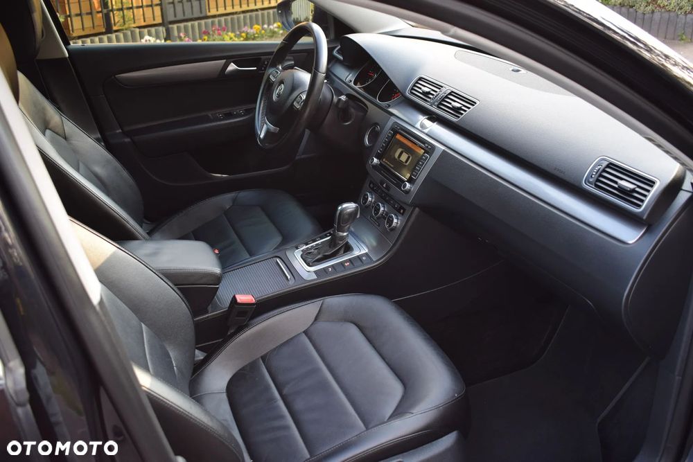 Volkswagen Passat 2.0 TDI Highline DSG - 4